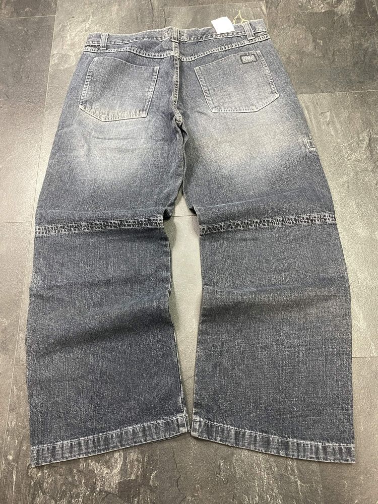 Grey Denim Jeans obraz 3