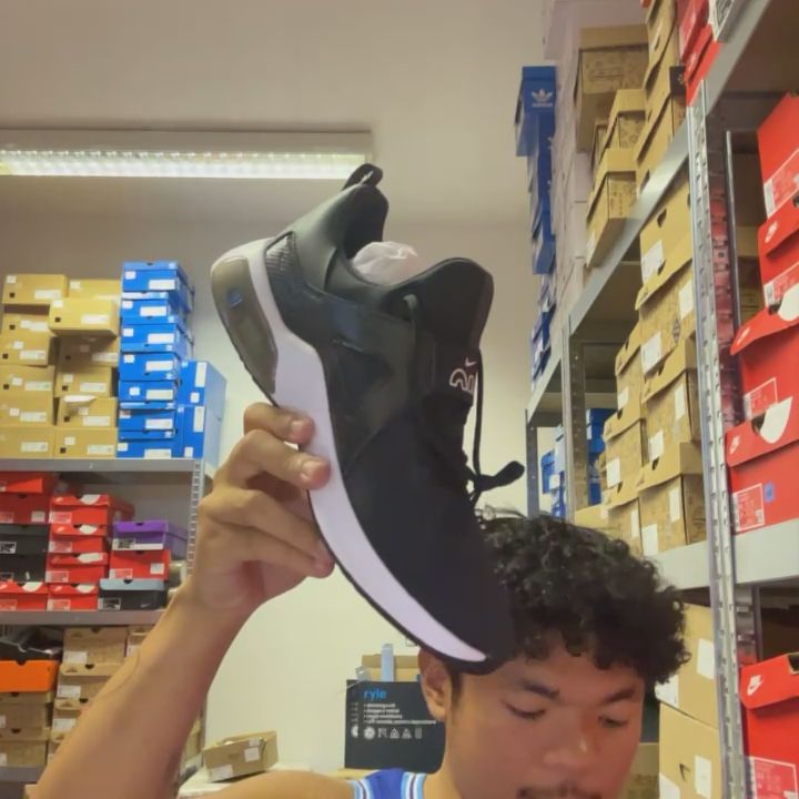 Nike BRAND NEW AIRMAX BELLA UK 7.5 NO LID product image