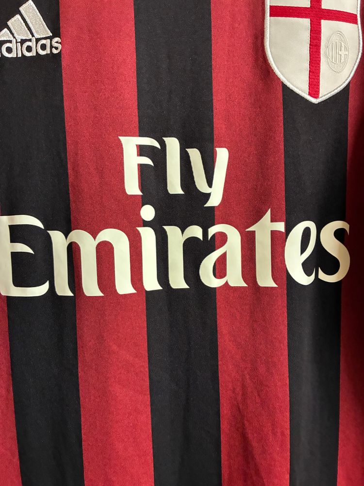 AC Milan 2015/16 Home Shirt - Medium  image 3