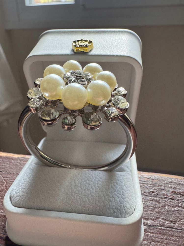 Pearl And Rhinestone Scarf Holder image 2