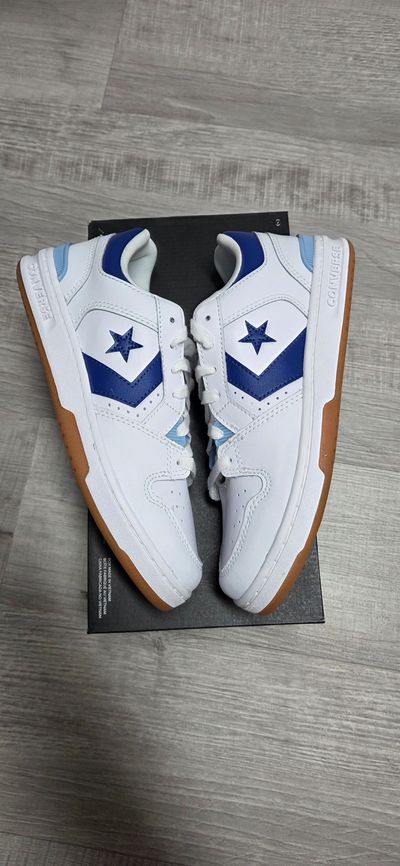 Converse White blue