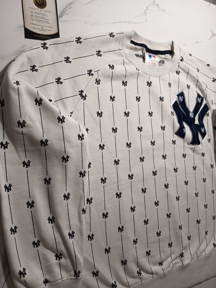 Champion X Mlb New York Yankees Sweatshirt image 4