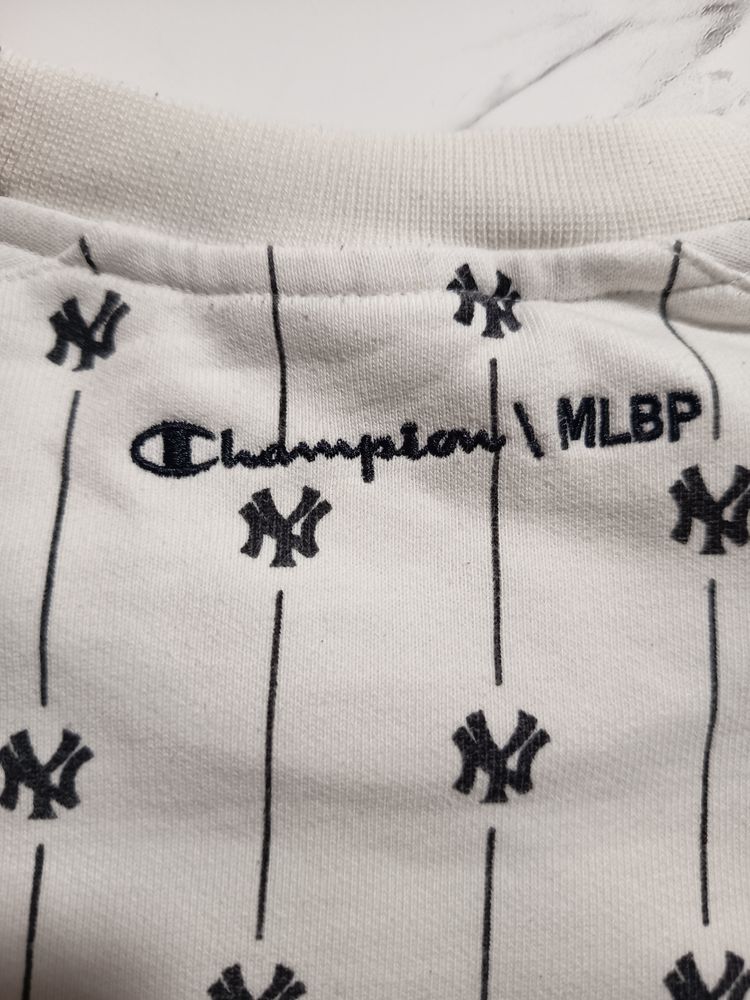 Champion X Mlb New York Yankees Sweatshirt image 8