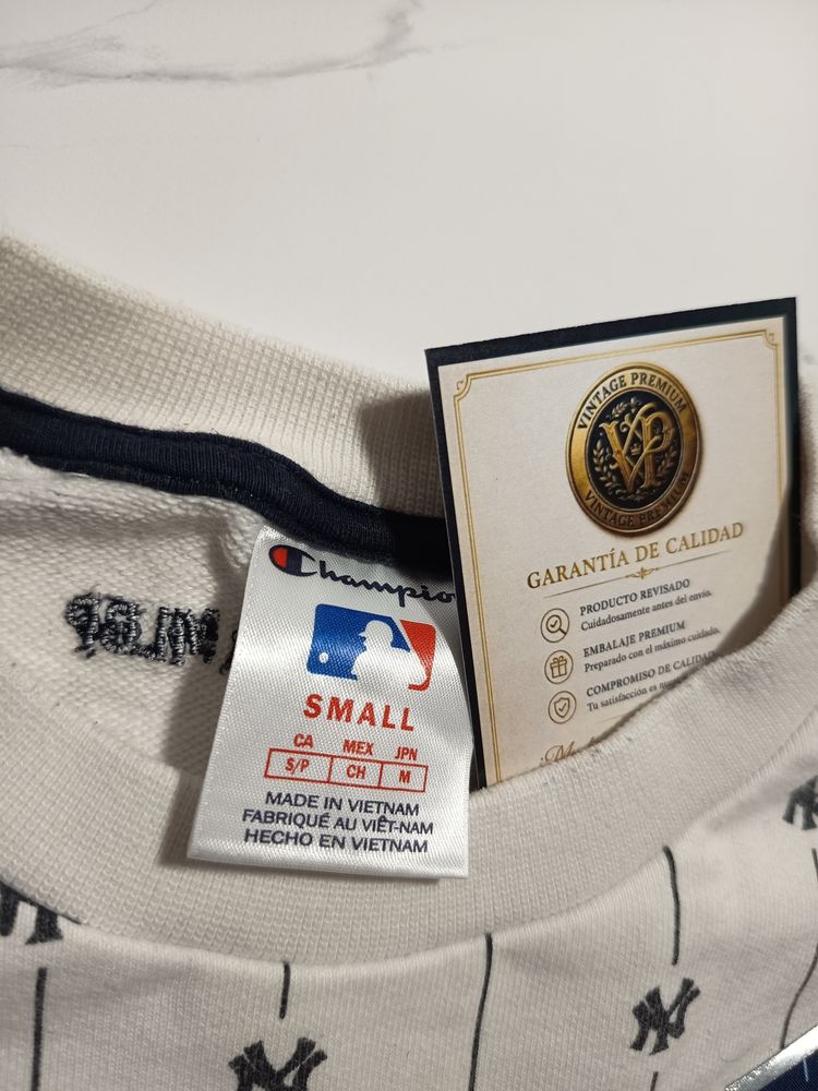 Champion X Mlb New York Yankees Sweatshirt image 7