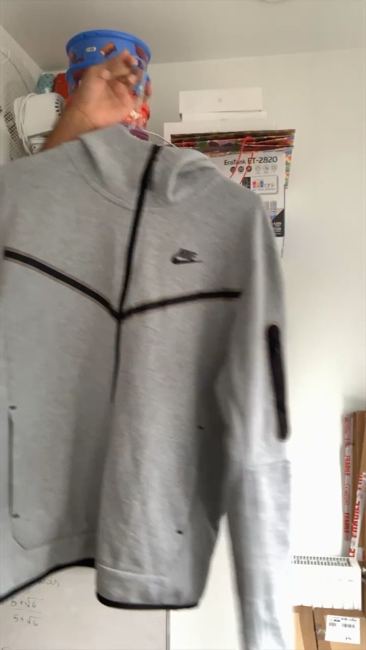 Nike NIKE TECH FLEECE SIZE S IMMACULATE CONDITION product image