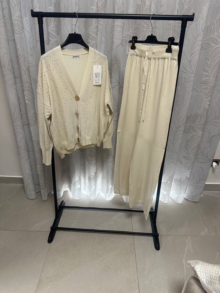 Other Minority Cream Cardigan And Pants Set product image