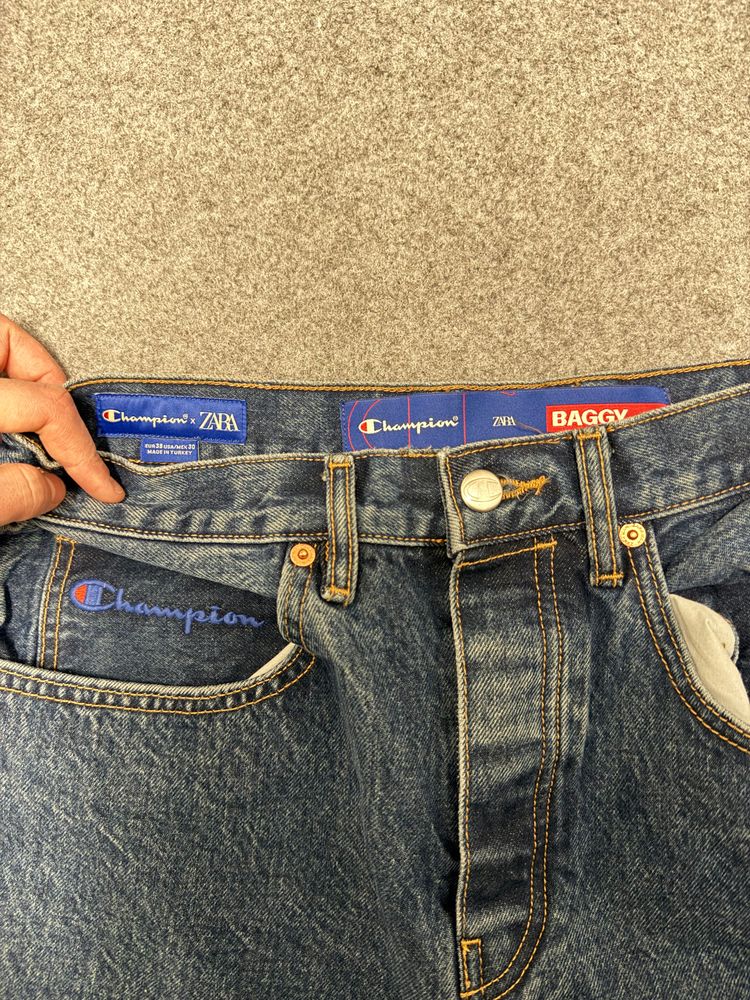 Champion X Zara Baggy Jeans imagen 3