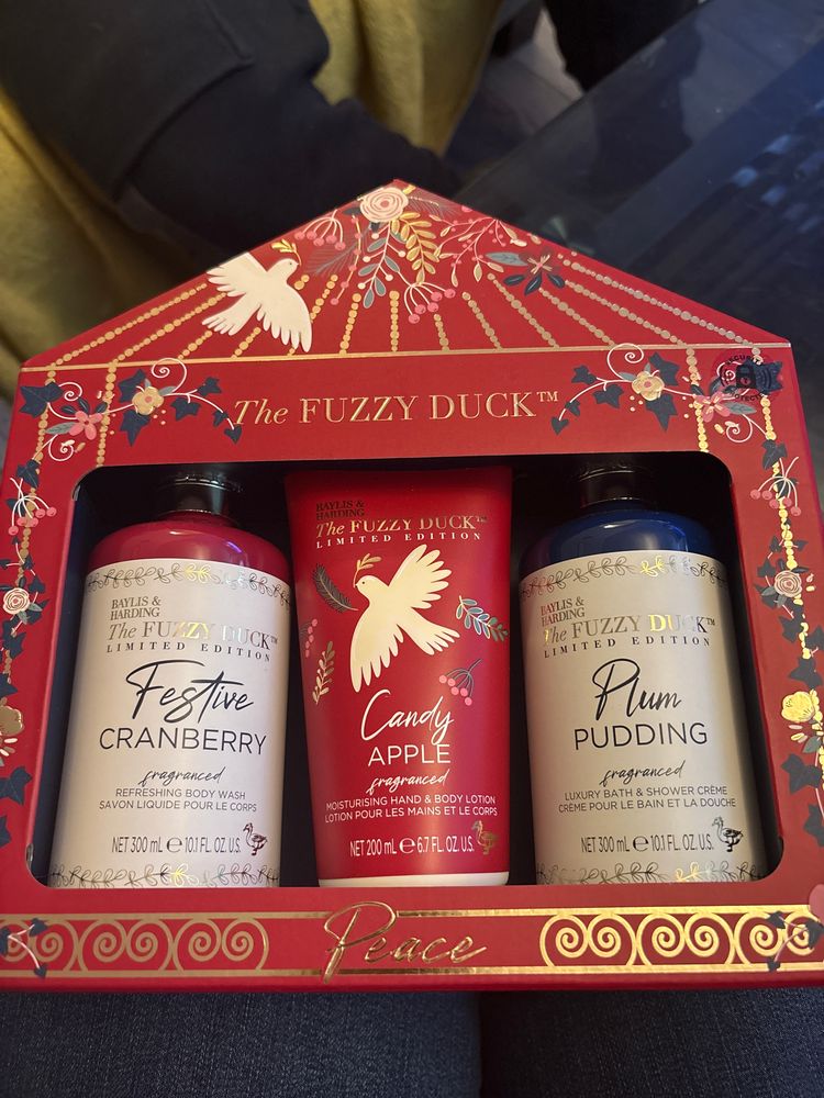 Baylis & Harding The Fuzzy Duck Limited Edition Festive Cranberry, Candy Apple, Plum Pudding Set