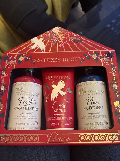 Baylis & Harding The Fuzzy Duck Limited Edition Festive Cranberry, Candy Apple, Plum Pudding Set