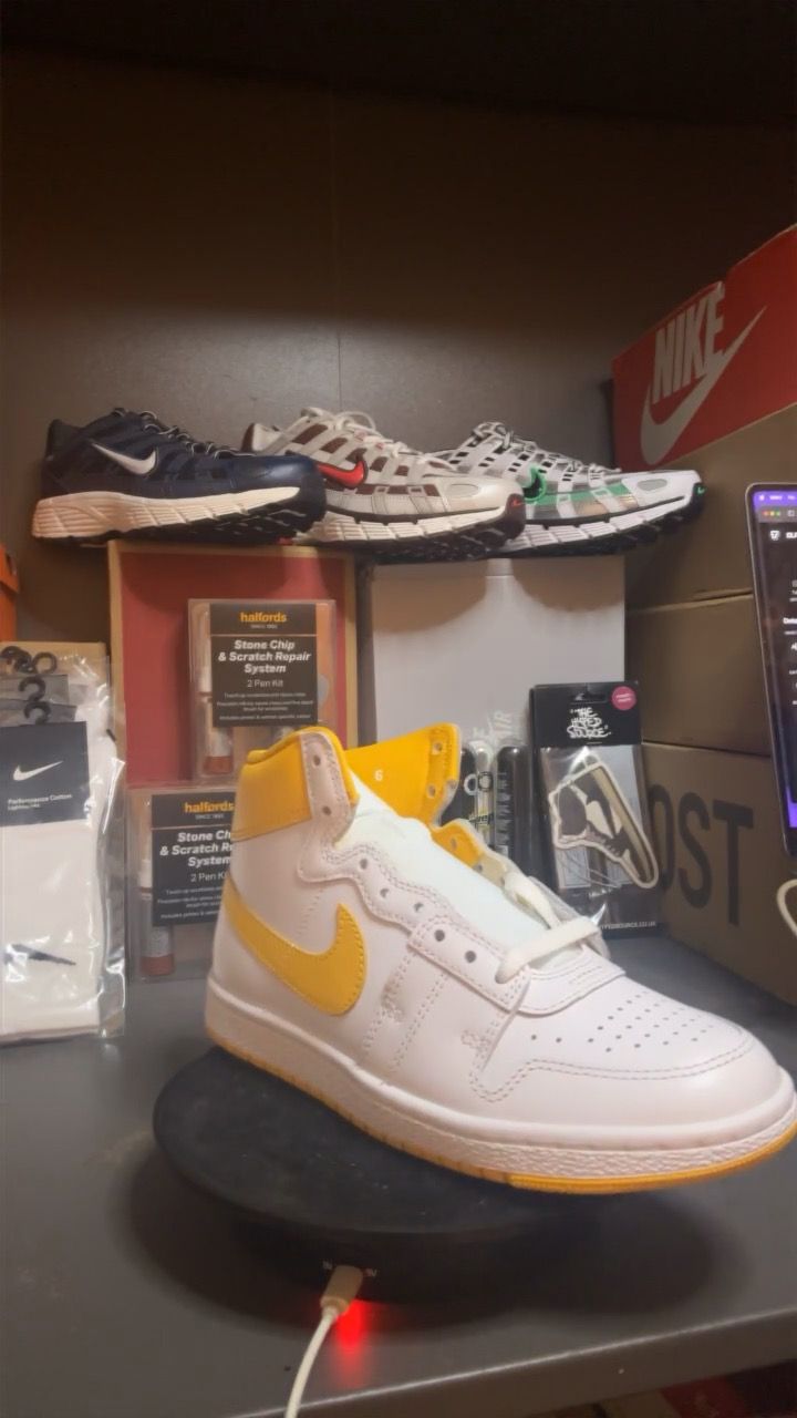Jordan Nike Air Jordan Ship Size 5.5  product image