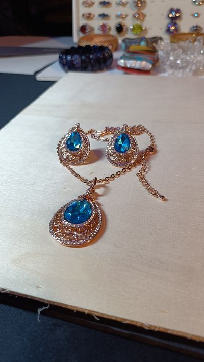Blue Stone Necklace And Earrings Set 9