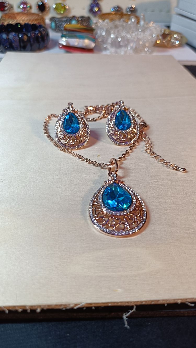 Blue Stone Necklace And Earrings Set 6