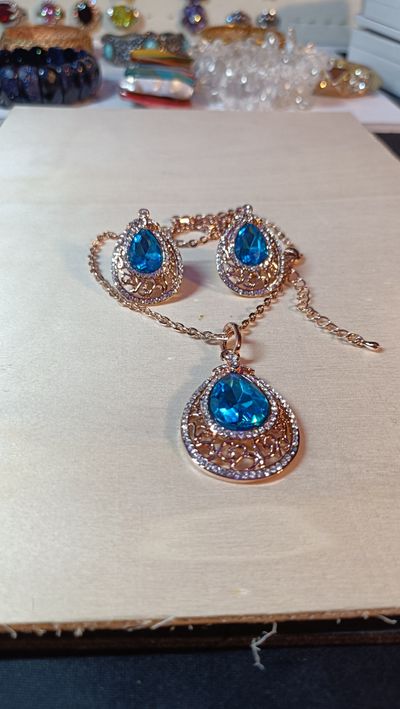Blue Stone Necklace And Earrings Set 6