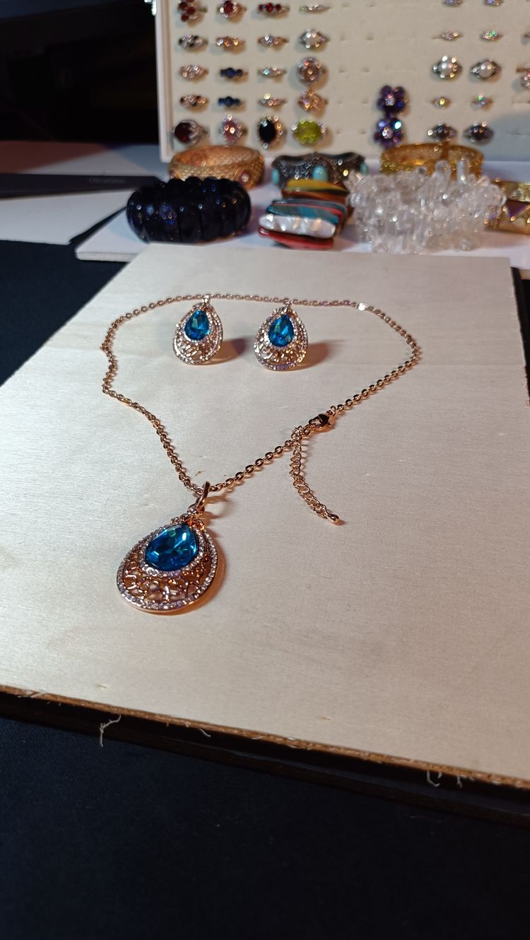 Blue Stone Necklace And Earrings Set 8