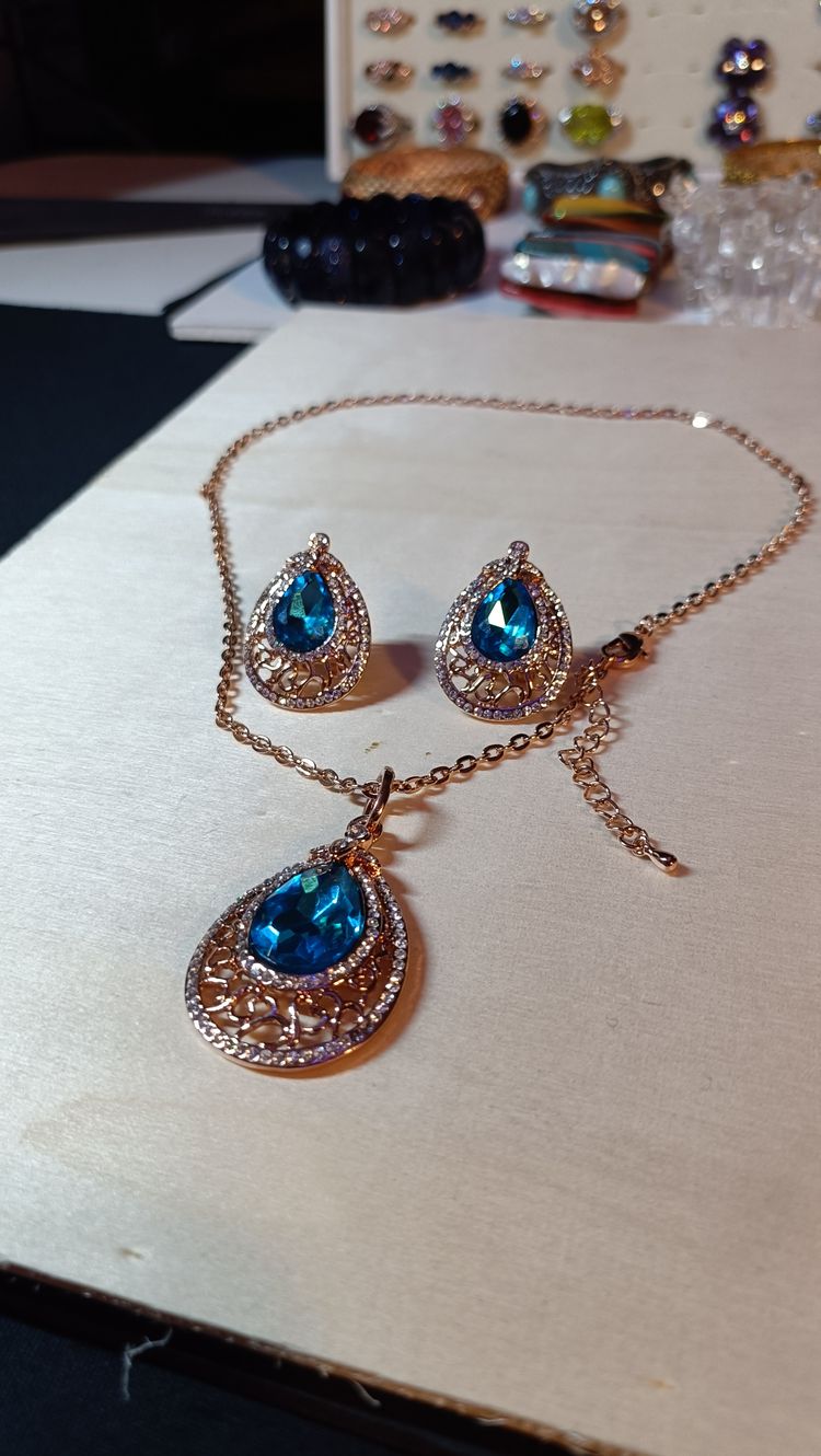 Blue Stone Necklace And Earrings Set 3
