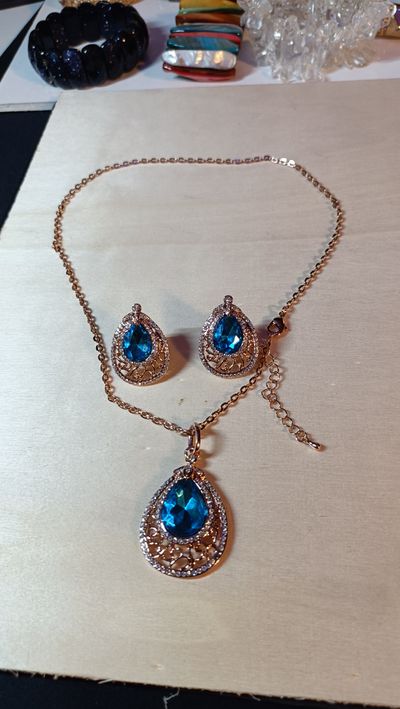 Blue Stone Necklace And Earrings Set 4