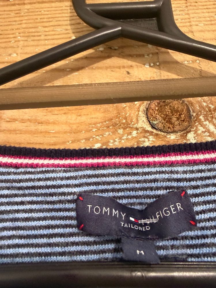Vintage 90s Tommy Hilfiger argyle v neck cotton cashmere jumper/ sweater. Blue. Size Medium. image 3