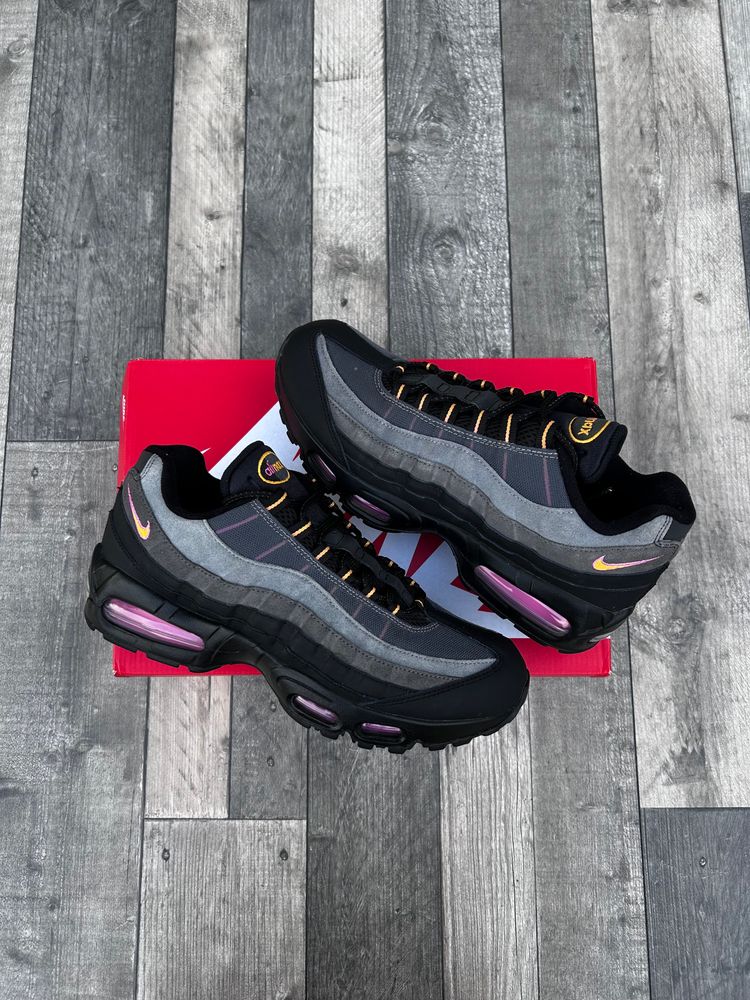 Nike Air Max 95 OG BIG BUBBLE Trainers ‘Sundial’ - Size UK 8.5 (Pre-Loved) image 2