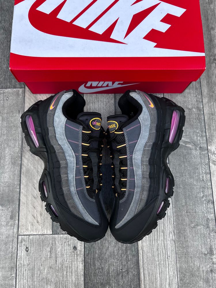 Nike Air Max 95 OG BIG BUBBLE Trainers ‘Sundial’ - Size UK 8.5 (Pre-Loved) image 7
