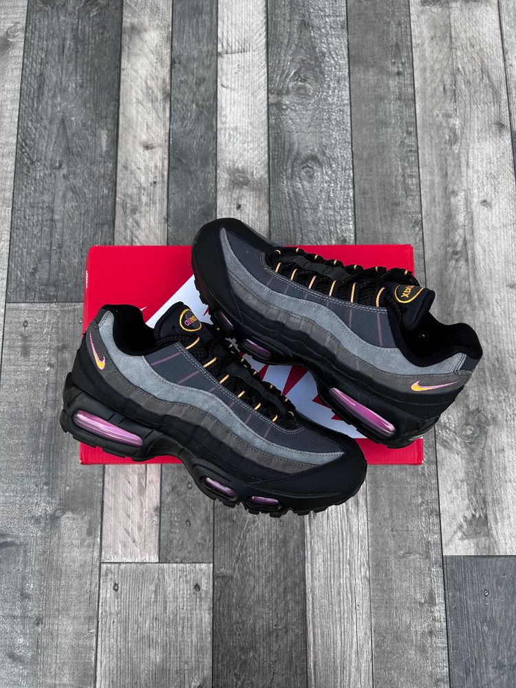 Nike Air Max 95 OG BIG BUBBLE Trainers ‘Sundial’ - Size UK 8.5 (Pre-Loved) image 3