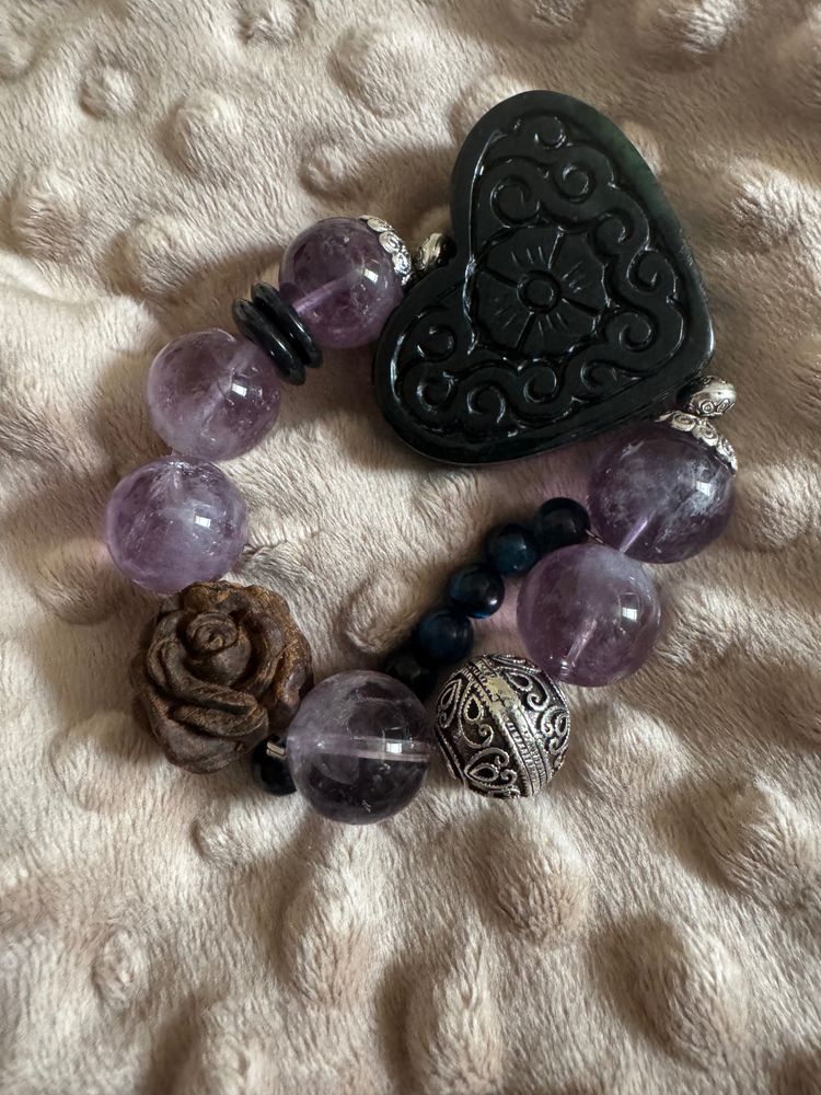 jadeite Beaded Bracelet With Heart Pendant image 2