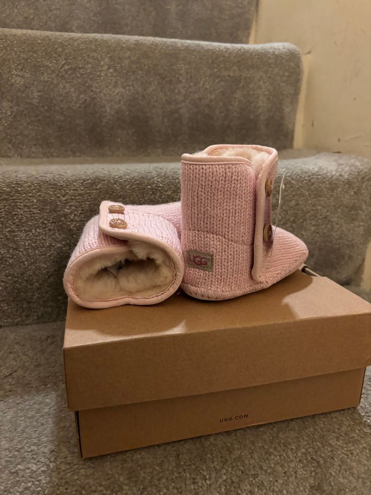 Pure UGG knitted boots size 4c
