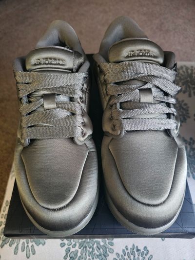 Wmns Air Jordan 1 Mid Low Sneakers