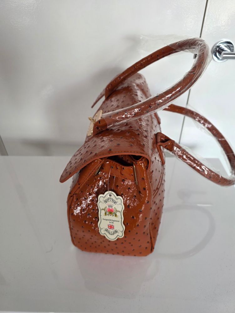 Brown Textured Handbag imagen 2