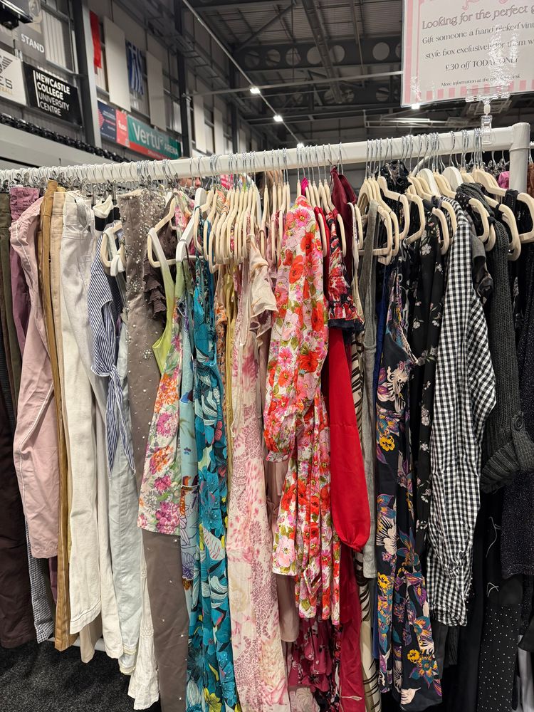 Y2K women’s dress reseller bundles 