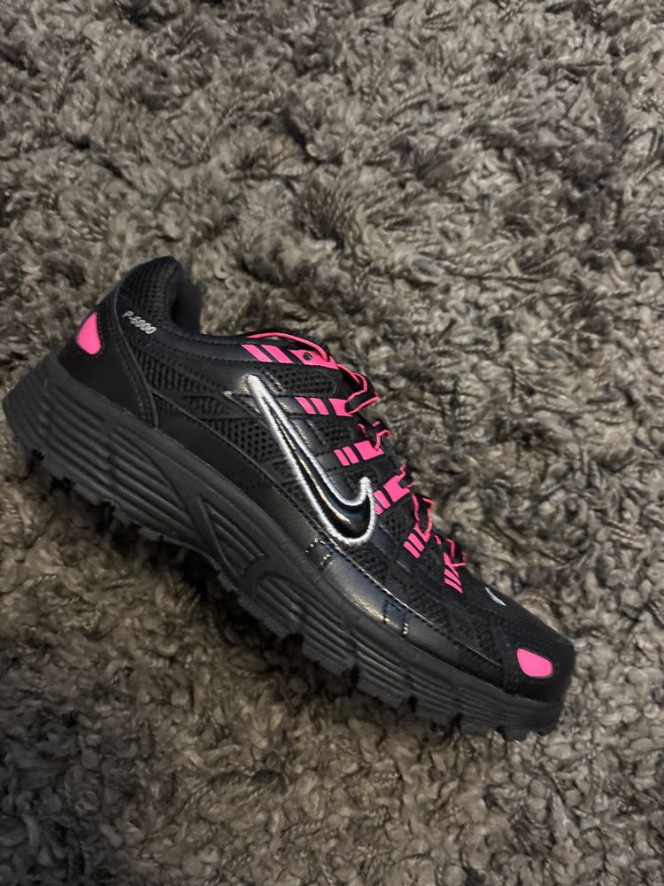 Nike black and pink sneakers