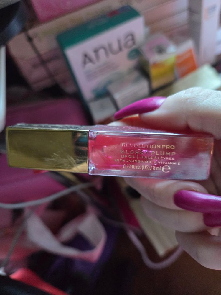 Revolution Revolution Pro Glossy Plump Lip Oil in Cherry product image