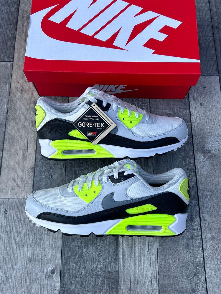 Nike Air Max 90 GTX Waterproof Trainers - ‘Apple Volt’ - Size UK 10  3