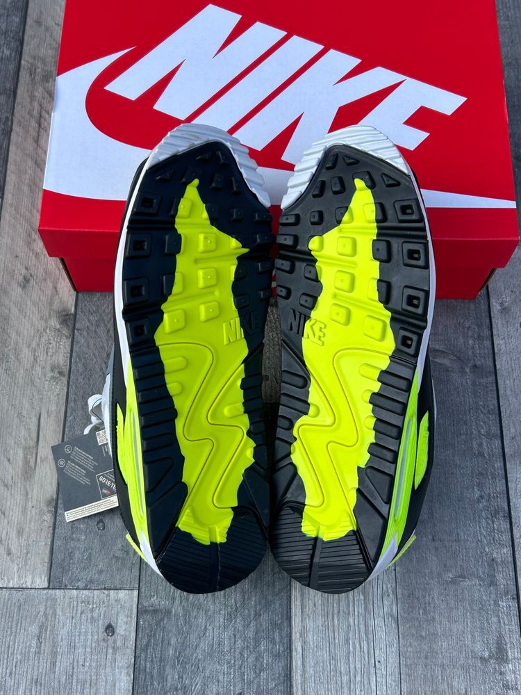 Nike Air Max 90 GTX Waterproof Trainers - ‘Apple Volt’ - Size UK 10  8