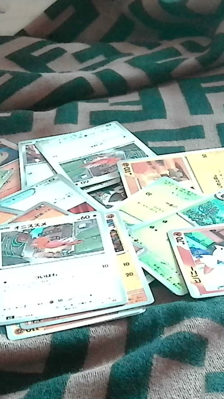 Random Ten Pokémon Cards
