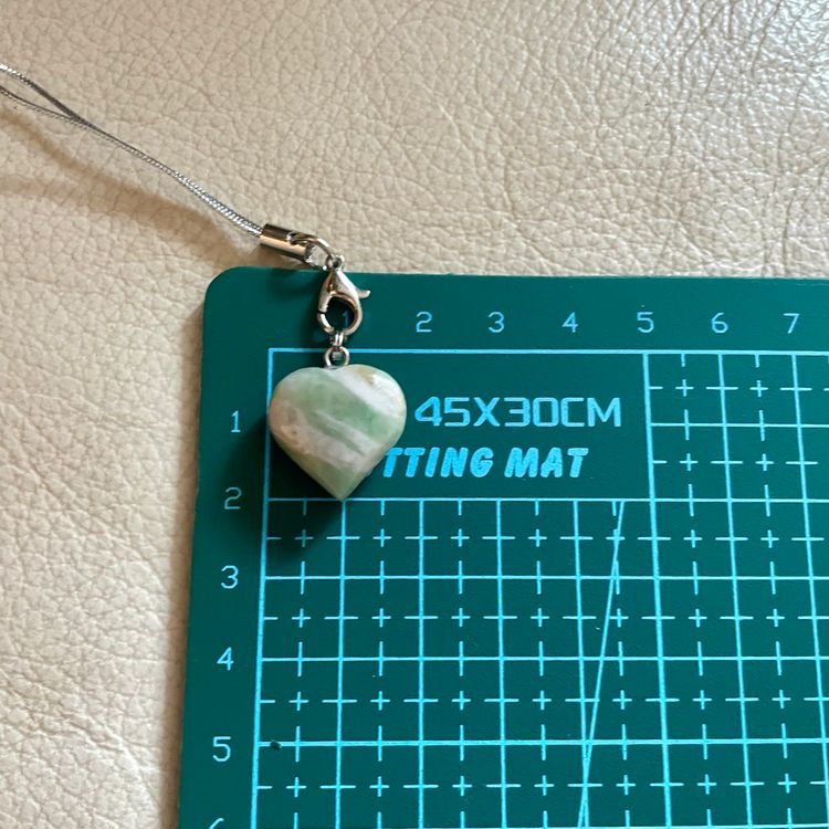 Natural Green Irish Connemara Puff Heart Phone Bag Charm Keyring Dangler BNWOT  image 3