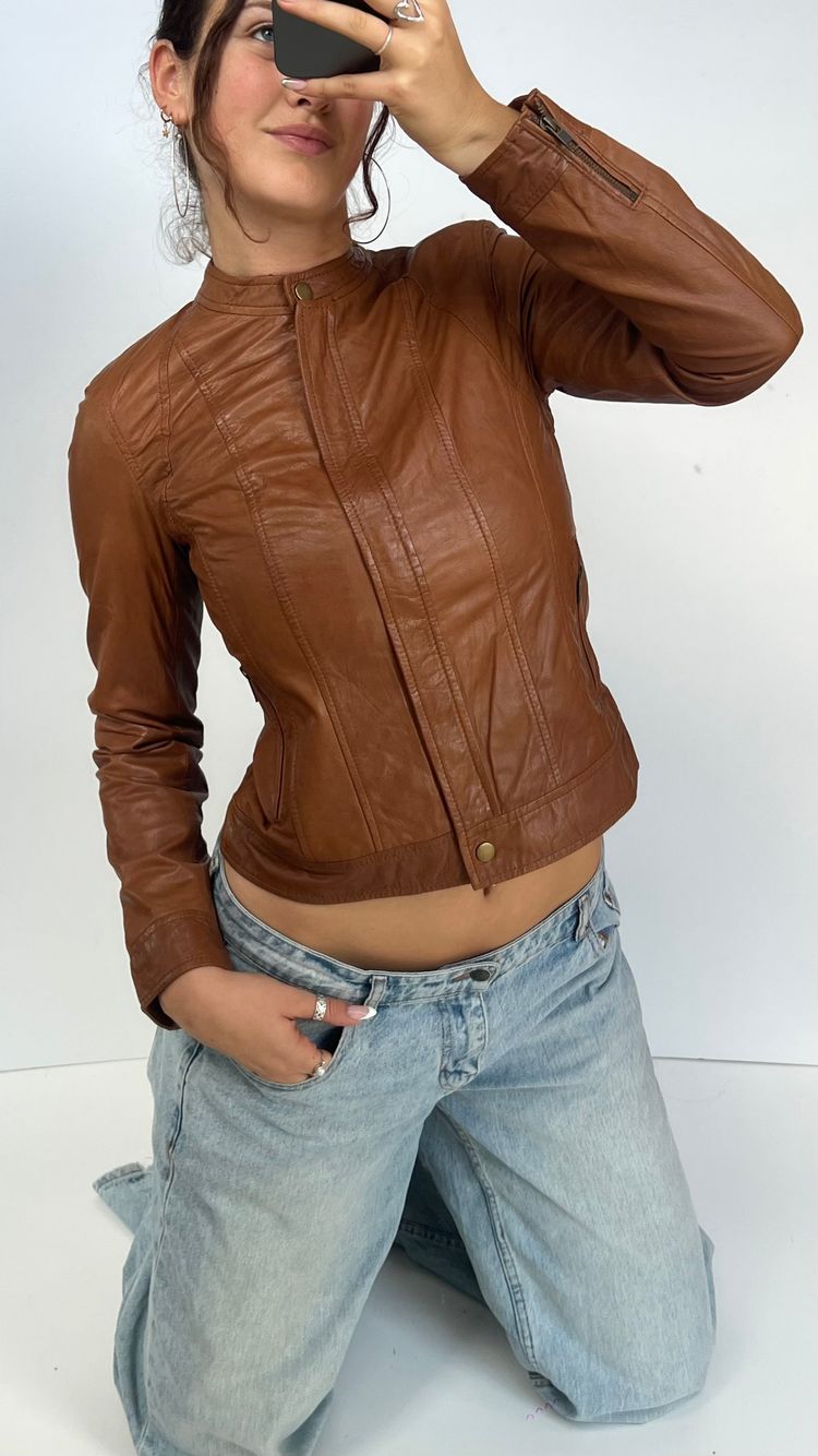 00s brown leather jacket- size M image 4