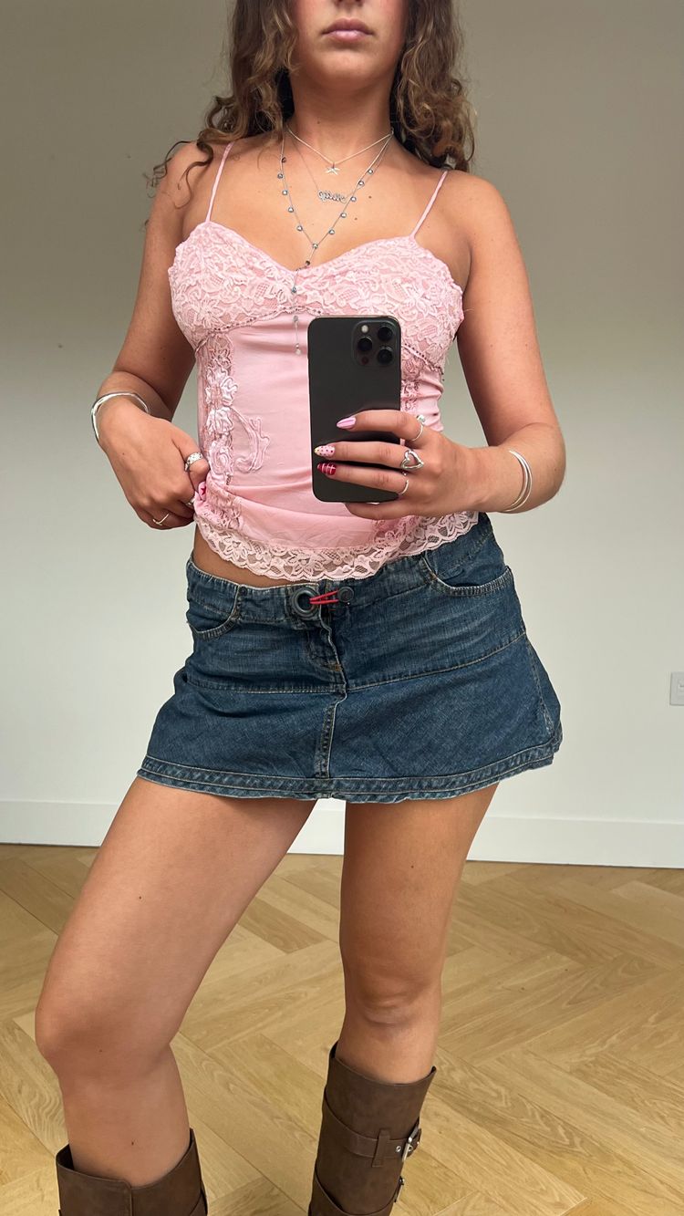 00s low rise denim mini skirt- size M