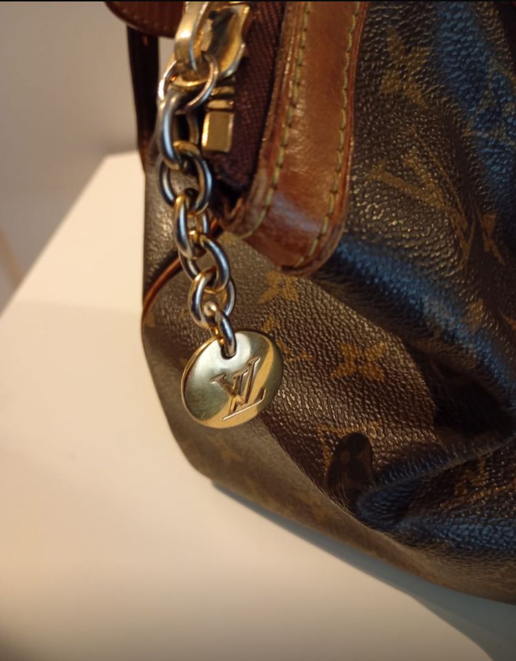 Louis Vuitton Handbag 3