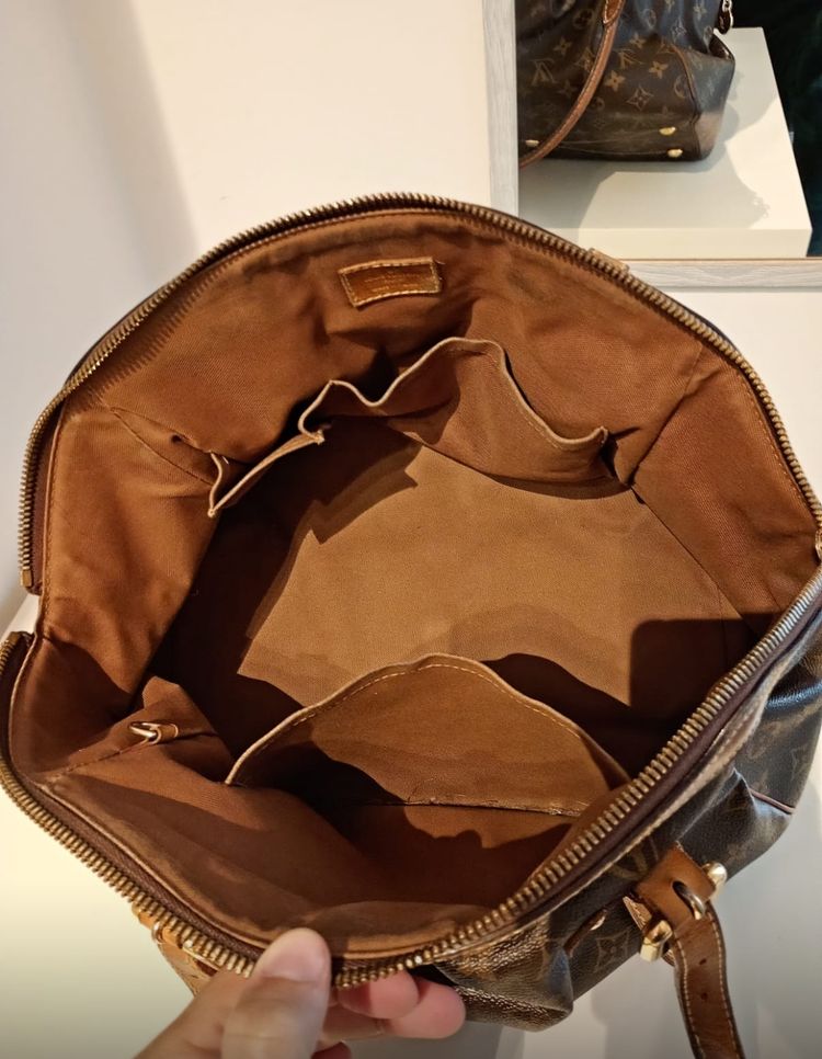 Louis Vuitton Handbag 5
