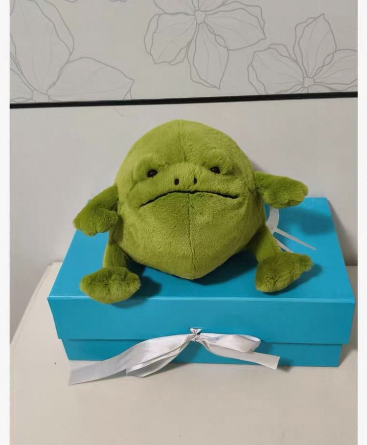 Green Plush Frog Toy 3