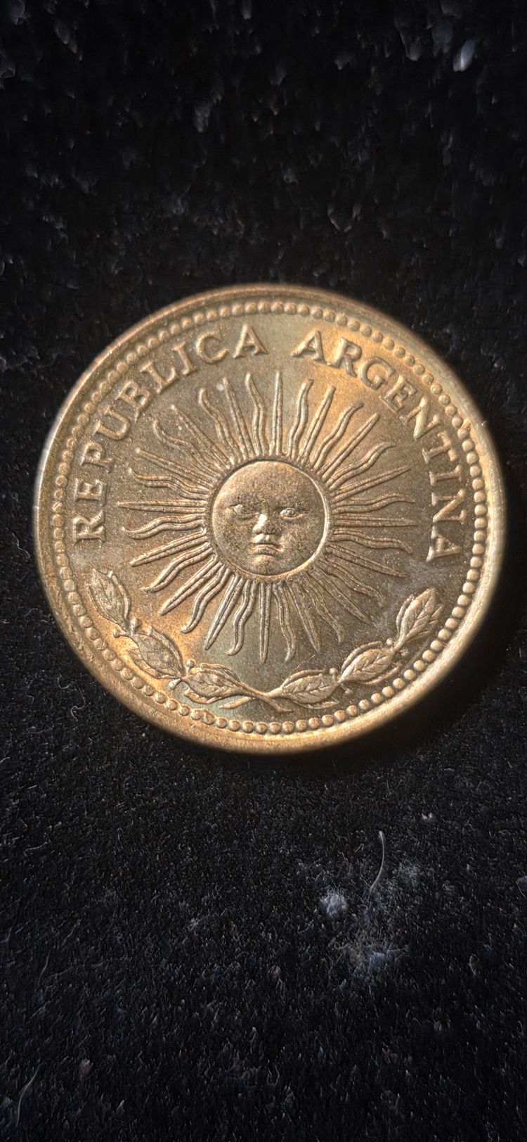 19*). Argentinian 10 Pesos Coin 1976