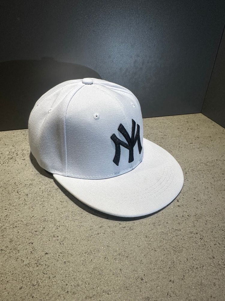 White Baseball Cap With Black Ny Logo 8