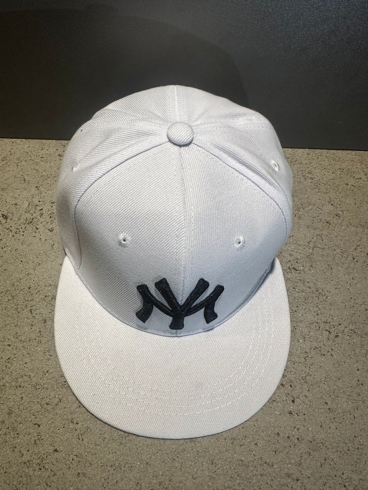 White Baseball Cap With Black Ny Logo 4