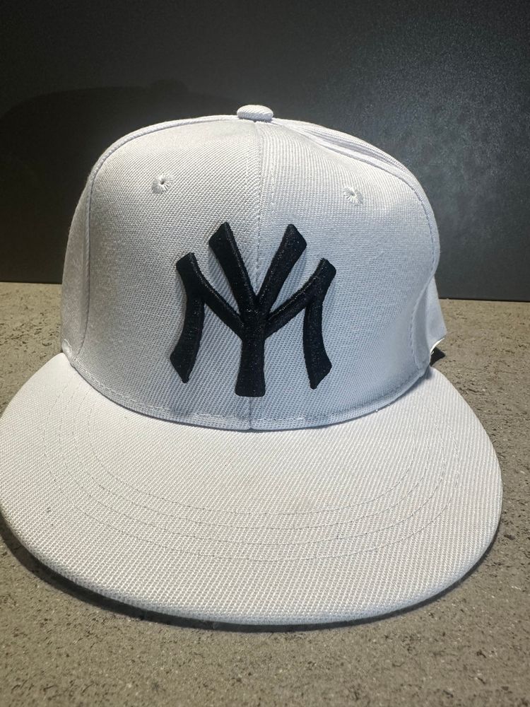 White Baseball Cap With Black Ny Logo 3
