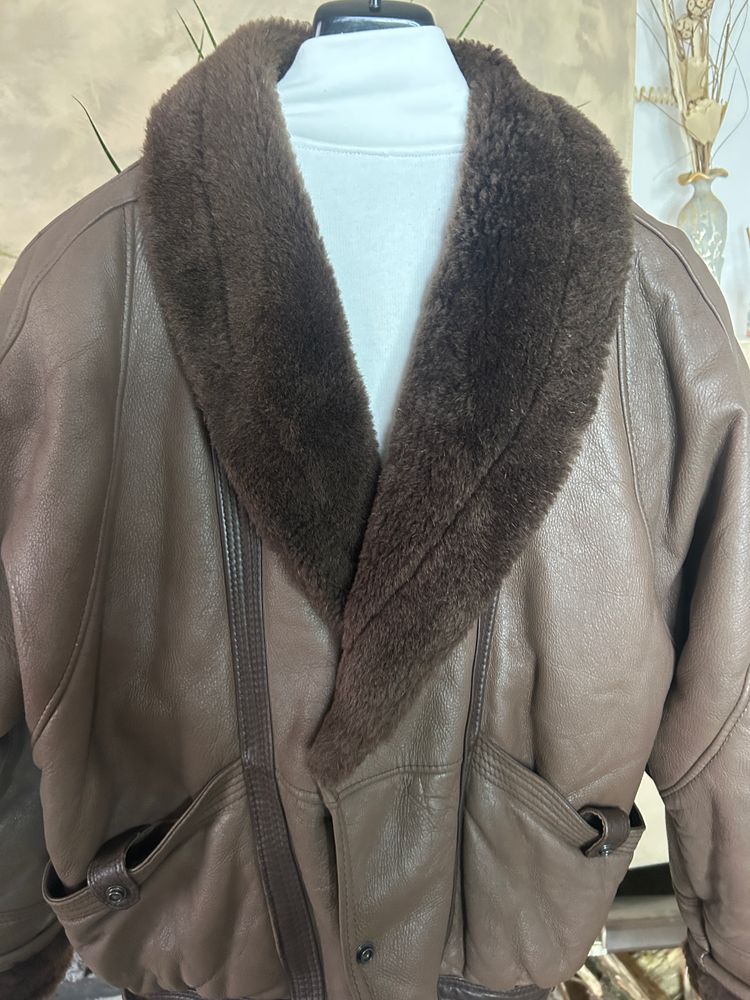 Brown Leather Shearling Jacket imagen 3