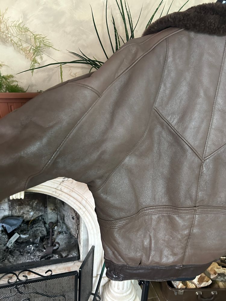 Brown Leather Shearling Jacket imagen 6