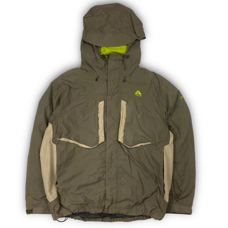 Nike ACG Fully Adjustable 3D Pocket Tri Layer Jacket