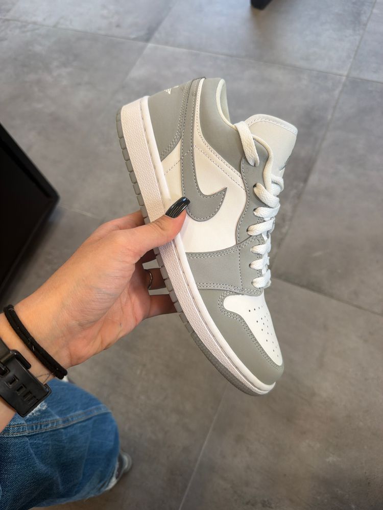 jordan 1 low wolf grey 40.5