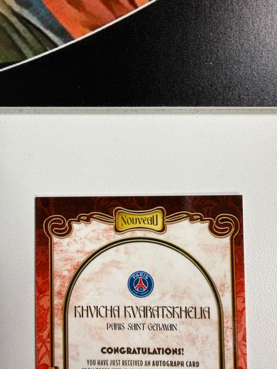 Prezzo trattabile - 2025-26 Topps Deco ucc Khvicha Kvaratskhelia Auto 4/5 Nouveau Red PSG SSP 5