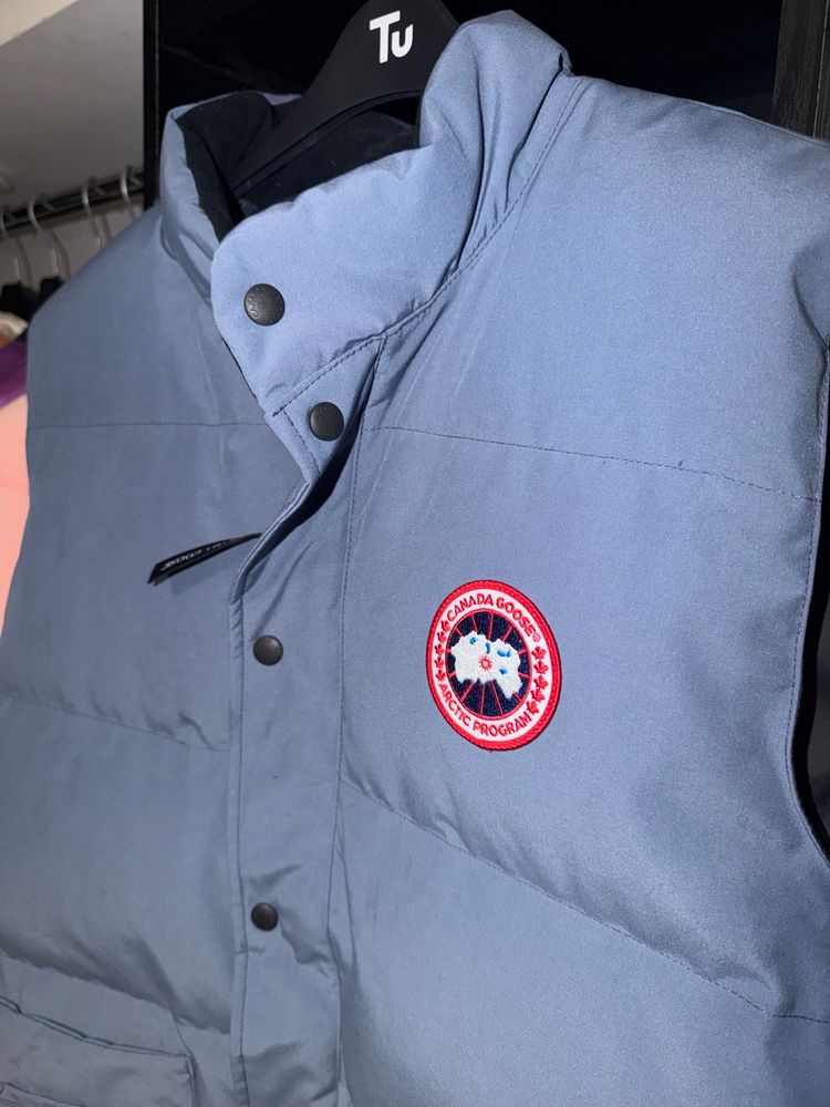 Canada Goose Sleeveless Padded Vest 2
